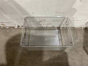 lot 179 image: SET OF 8 Sorbus Clear Plastic Storage Bins With Handles (Large)