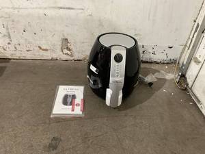 lot 12 image: Ultrean Black 4.2 Qt. Electric Air Fryer