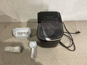 lot 441 image: ecozy Portable Countertop Ice Maker - Black
