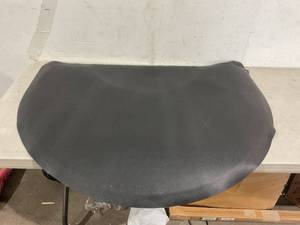 lot 446 image: Salon mat for Hair Stylist