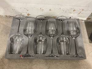 lot 59 image: SET OF 6 - Hand Blown Bordeaux Wine Glasses