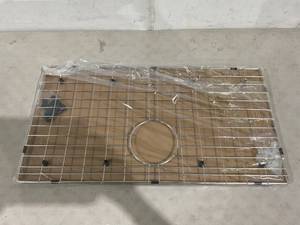 lot 529 image: Serene Valley Sink Protector Grid