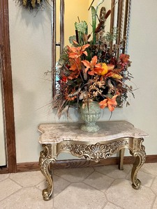 lot 1 image: Furniture Home Decor MCM Mid-Century Modern Marble Top Console Wall-Back Entry-Table with Floral Arrangement