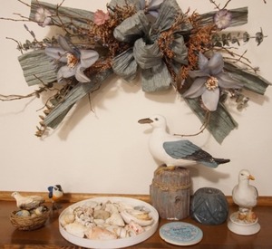 lot 63 image: Home DeCor