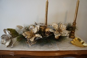 lot 91 image: Home DeCor Gold Silver Candlestick Floral Table Runner Etc.
