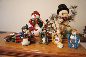 lot 97 image: Holiday DeCor Christmas Snowman Etc.