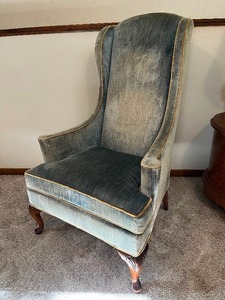lot 8 image: Vintage MCM Furniture SILVER CRAFT Blue Upholstered Wing-Back Chair...Chair 1 of 2