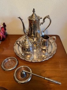 lot 17 image: Antique Vintage INTERNATIONAL SILVER CO. Tea Set Etc