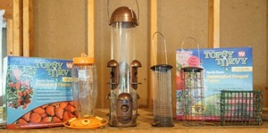 lot 131 image: Lawn and Garden Topsy Turvy Upside-Down Planters NIB, Bird Feeders Etc.