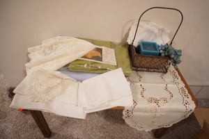 lot 145 image: Housewares Vintage Table Linen Doilies Basket Candle Grapes Etc