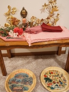 lot 146 image: Housewares Table Linen Wall DeCor Metal Wall Art Collectible Florida and Waldameer Park Memorabilia Wood Trays Etc...