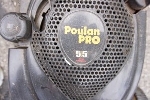 lot 22 image: Lawn Mower POULAN PRO 5.5 HP 22 Cut...