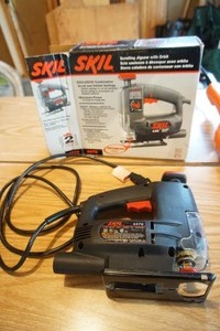 lot 101 image: Power Tools Hand SKIL Scrolling Jigsaw with Orbit Saw