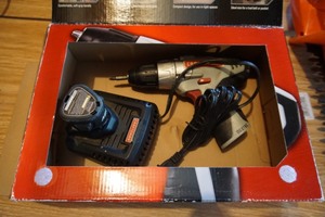 lot 103 image: Power Tools CRAFTSMAN COMPACT DRILLDRIVER NEXTEC 12 VOLT