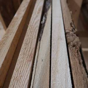 lot 11 image: ROUGH CUT CEDAR