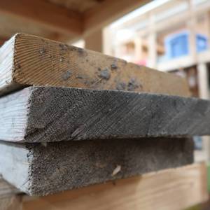 lot 14 image: 3 BOARDS DIMENSION LUMBER