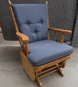 lot 29 image: GLIDER ROCKER