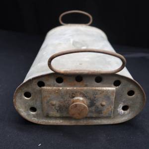 lot 38 image: ANTIQUE FOOT WARMER SLEIGH WARMER FOR YOUR BUGGY