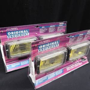 lot 61 image: 2 NEW SETS OF BLAZER HALOGEN AUXILIARY LIGHTING KITS  FOG LIGHTS