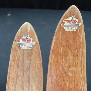 lot 89 image: RARE WOODEN HEDLUND WIZZER SKIS