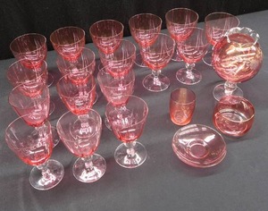 lot 114 image: LOT OF LIGHT PINK CRANBERRY GLASSWARE BEAUTIFUL