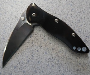 lot 100 image: KERSHAW KEN ONION CENTOFANTE 1615 RARE