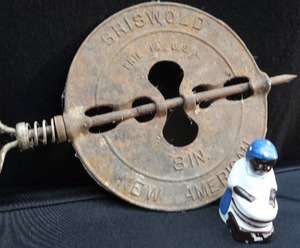 lot 74 image: AMARACANA BELL AND VINTAGE GRISWOLD STOVE DAMPER