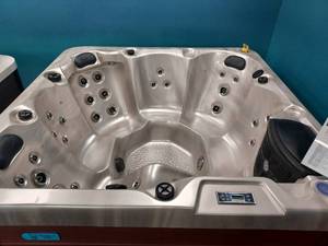 lot 2 image: BJORN VALHALLA SPA HOT TUB