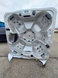 lot 3 image: FLOKI VALHALLA SPA HOT TUB