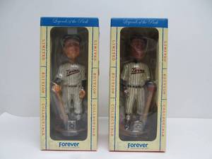 lot 21 image: 2 Brand New MN TWINS Baseball Bubblehead Figures - Legends of The Park