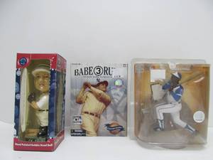 lot 23 image: 3 Brand New Baseball Bubblehead Figures - Legends
