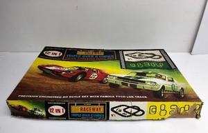 lot 90 image: Vintage Tyco Super HO Raceway Slot Car Set