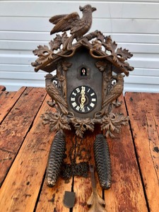 lot 101 image: Vintage 1970 Cuckoo Clock wBirds