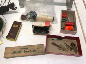 lot 106 image: Lot of Assorted Archery  Bow Hunting Items
