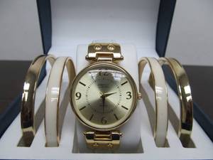 lot 136 image: Brand New Ladies Watch & Bracelet Set - Embassy by Gruen