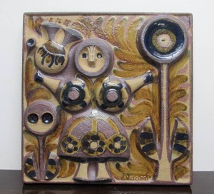 lot 139 image: Fantastic Large Mid Century Danish Modern Heavy Ceramic Wall Plaque by Noomi Backhausen
