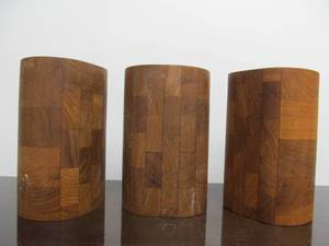 lot 149 image: Set of 3 Vintage Hand Crafted Siamese Teak Wood Vases
