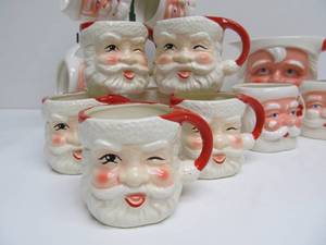 lot 190 image: Great Lot of Vintage Enesco Mid Century Santa Claus Christmas Mugs