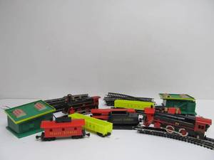 lot 205 image: Vintage Marx GGVRR Toy Train Set