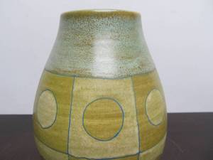 lot 219 image: Excellent MCM Art Pottery Vase by Mark Sistrand 