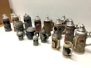 lot 255 image: LARGE Lot of Assorted Vintage German & other Beer Steins