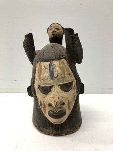 lot 261 image: Carved Vintage African Mask