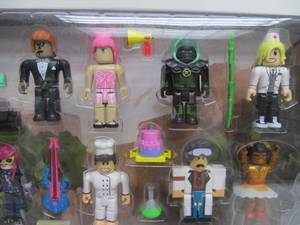lot 311 image: Brand New ROBLOX Toy Set