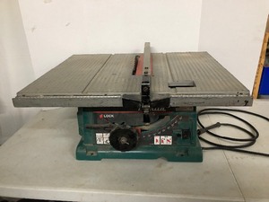 lot 343 image: Working MAKITA 10 Table Saw
