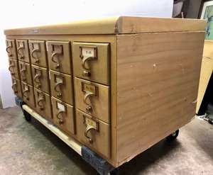 lot 5 image: Vintage 15-Drawer Card Catalog File Cabinet