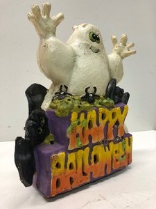 lot 9 image: Larger Size Happy Halloween Ghost Decoration