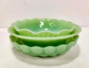 lot 396 image: 3 Mid Century Jadeite Bowls