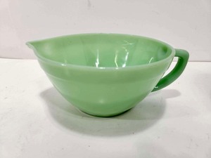 lot 395 image: 2 Mid Century Jadeite Mixing & Batter Bowls
