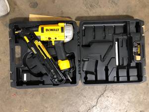 lot 20 image: DEWALT Pneumatic 15-Gauge DA Nailer Customer Returns See Pictures