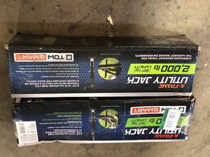lot 43 image: Lot of 2 A-Frame Utilty Jack 2,000 lb  Customer Returns See Pictures